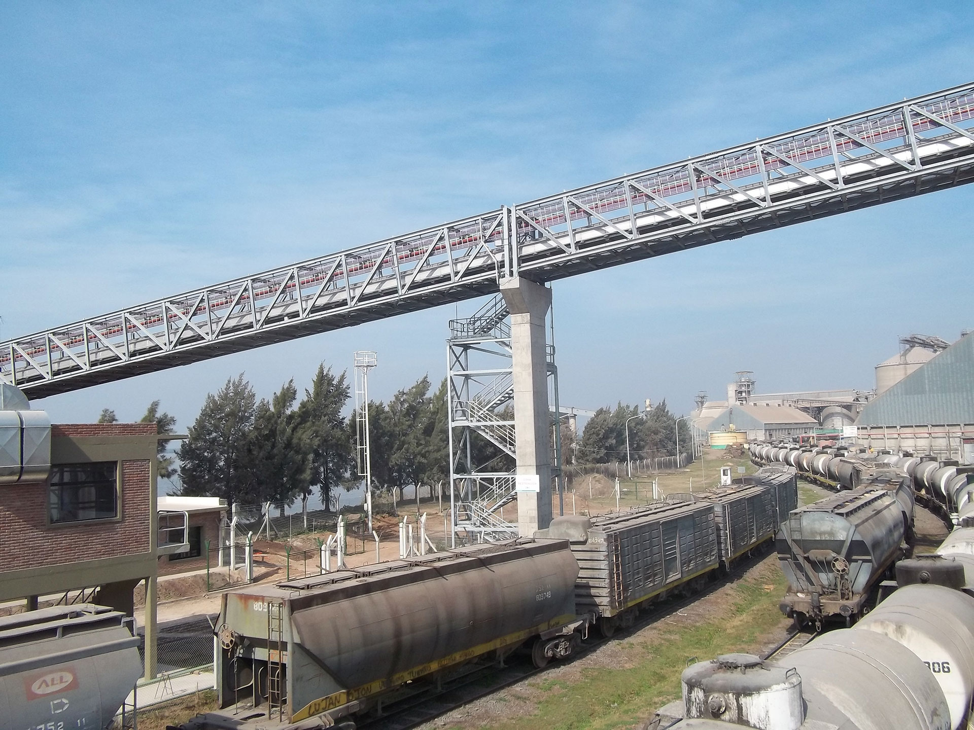 Dyopsa / Fabricación y montaje puentes y pasarelas Nidera 