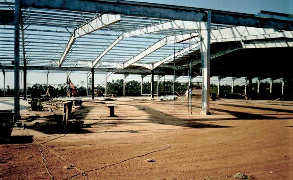 Alto Paraná S.A. / Fabricación y montaje nave industrial 17.000 m2 