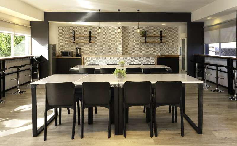 Borsellino / Arquitectura y construcción de Comedor empresarial 