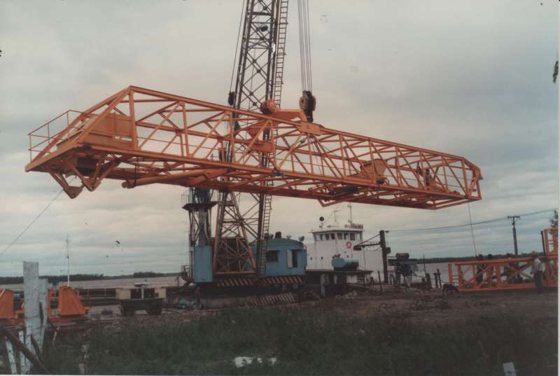 Buhler S.A. / Argentina S.A. Fabricación y montaje pescante pila 1, 2 y 3 LDC